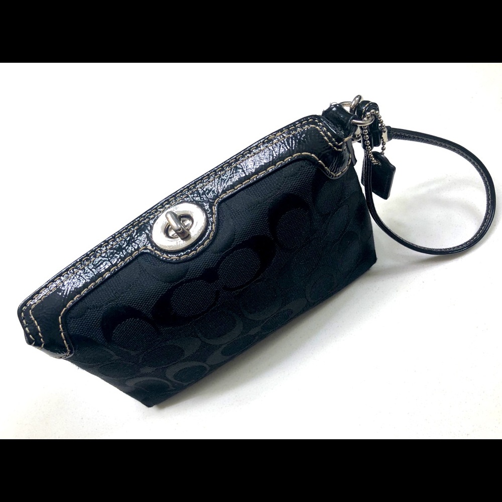 Coach Signature C Wristlet